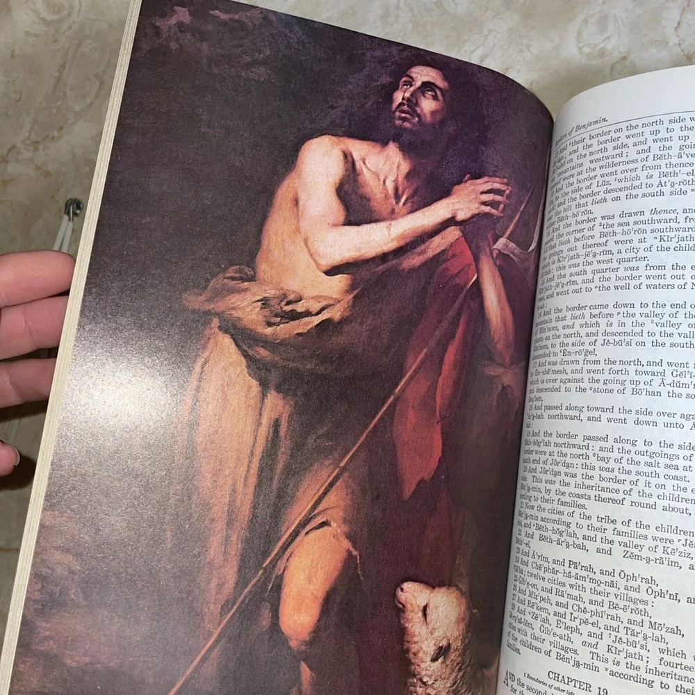 Holy Bible KJV Family Altar Edition Crusade Bible Publisher White Padded Leather